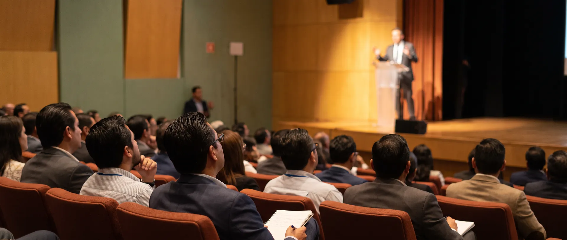 Conferencias y capacitaciones empresariales